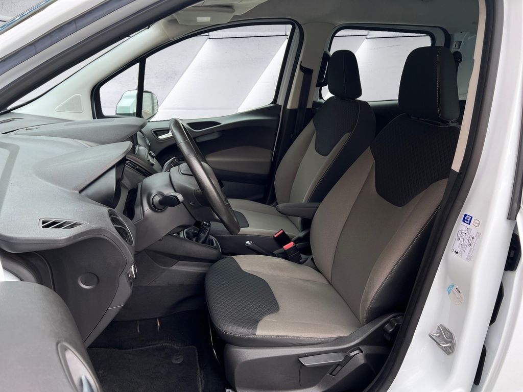 Ford Transit Courier 2019