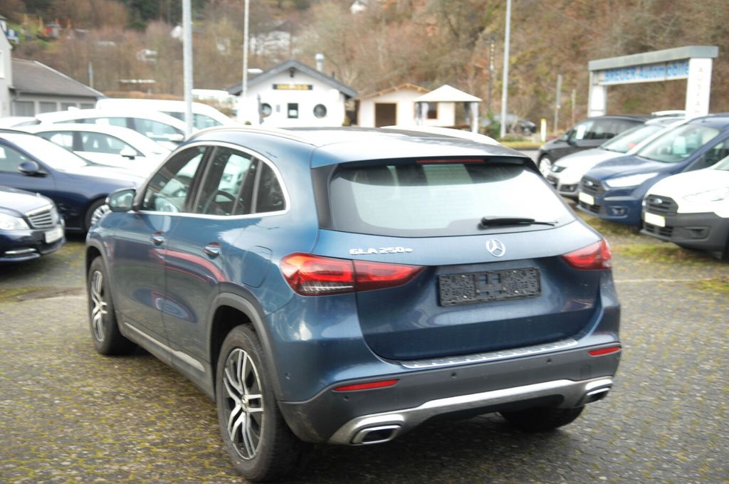 Mercedes-Benz GLA 250 2020