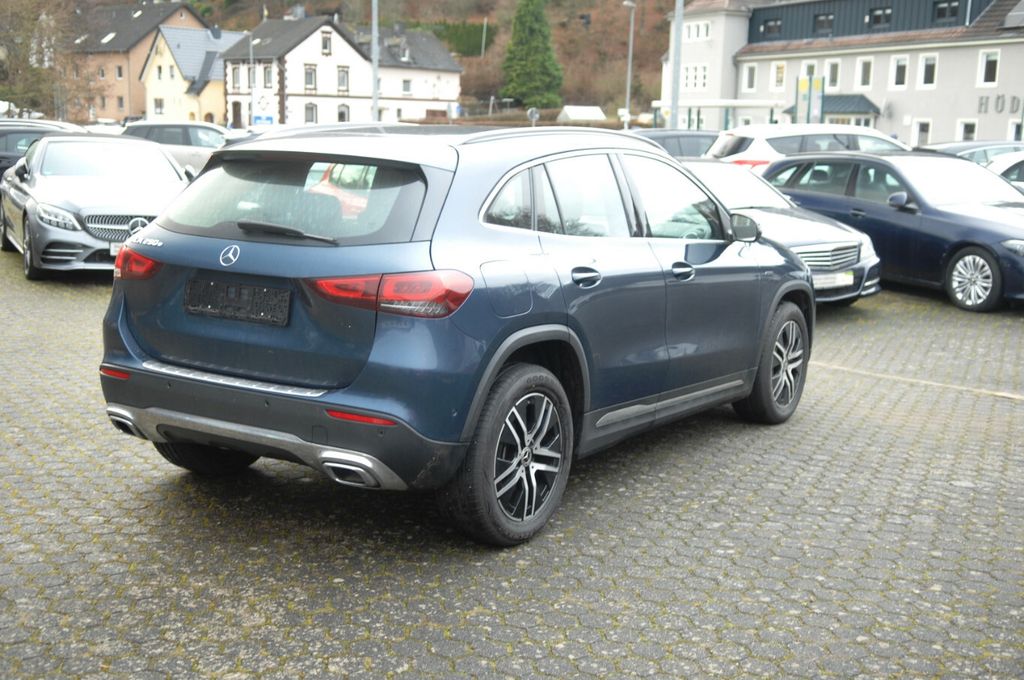 Mercedes-Benz GLA 250 2020