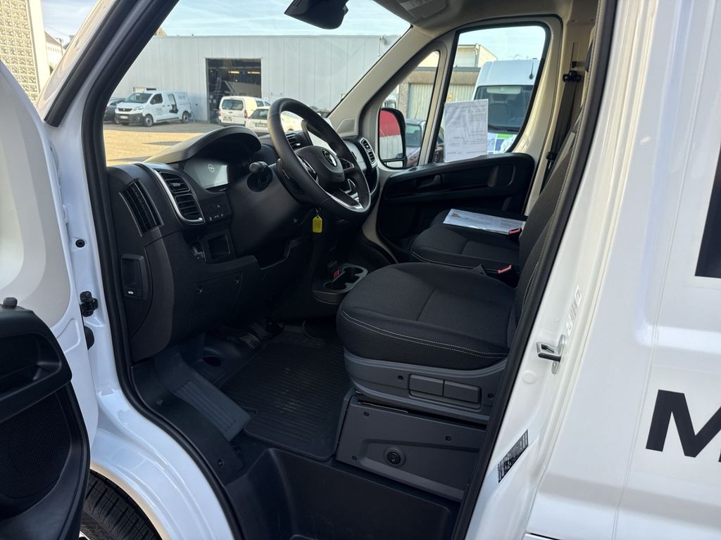 Opel Movano 2025