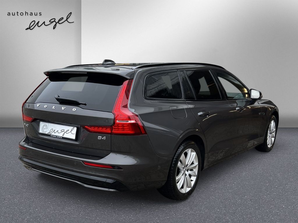 Volvo V60 2023