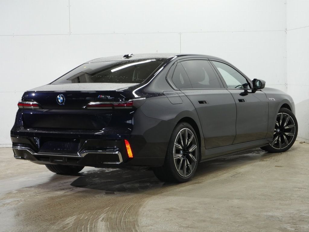 BMW i7 2024
