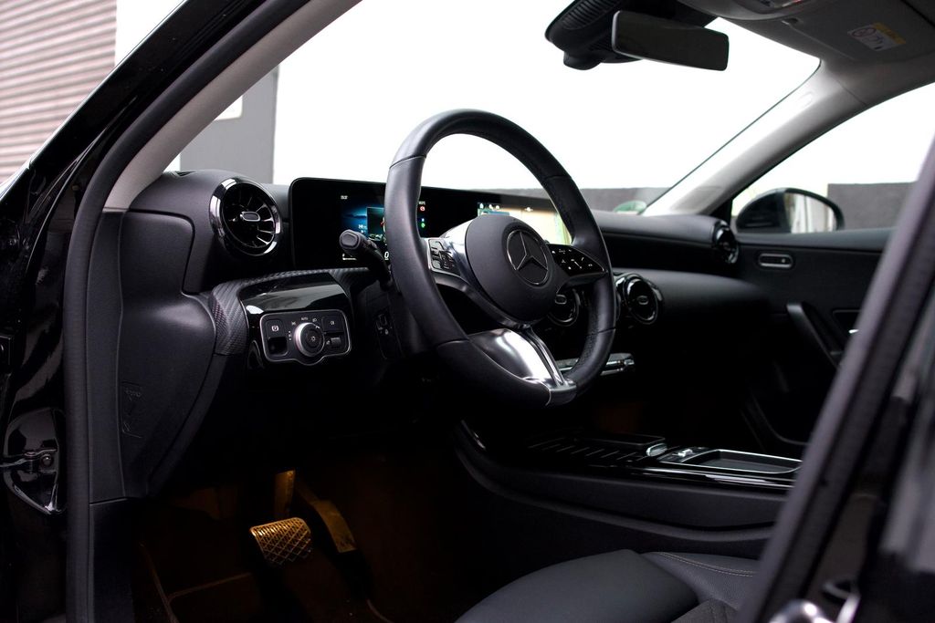 Mercedes-Benz A 200 2024