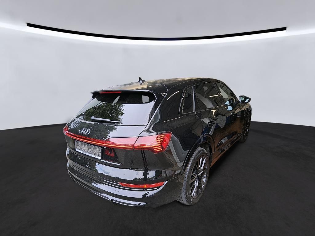 Audi e-tron 2022