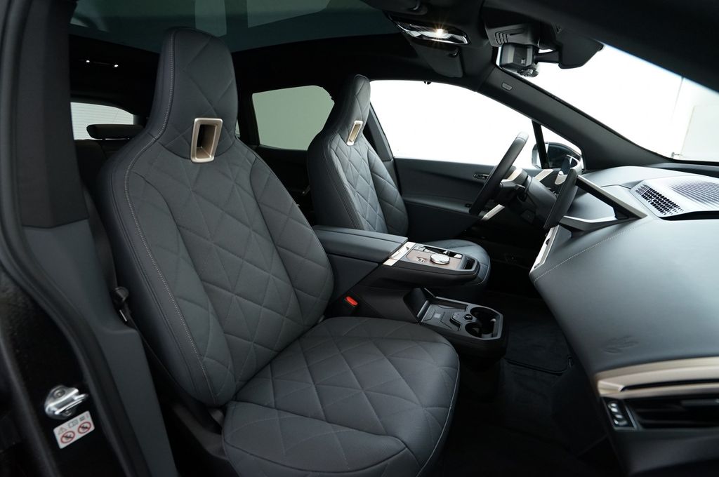 BMW iX 2023