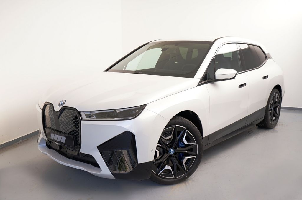 BMW iX 2023