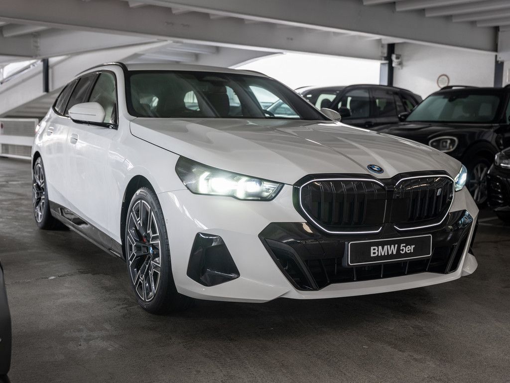 BMW i5