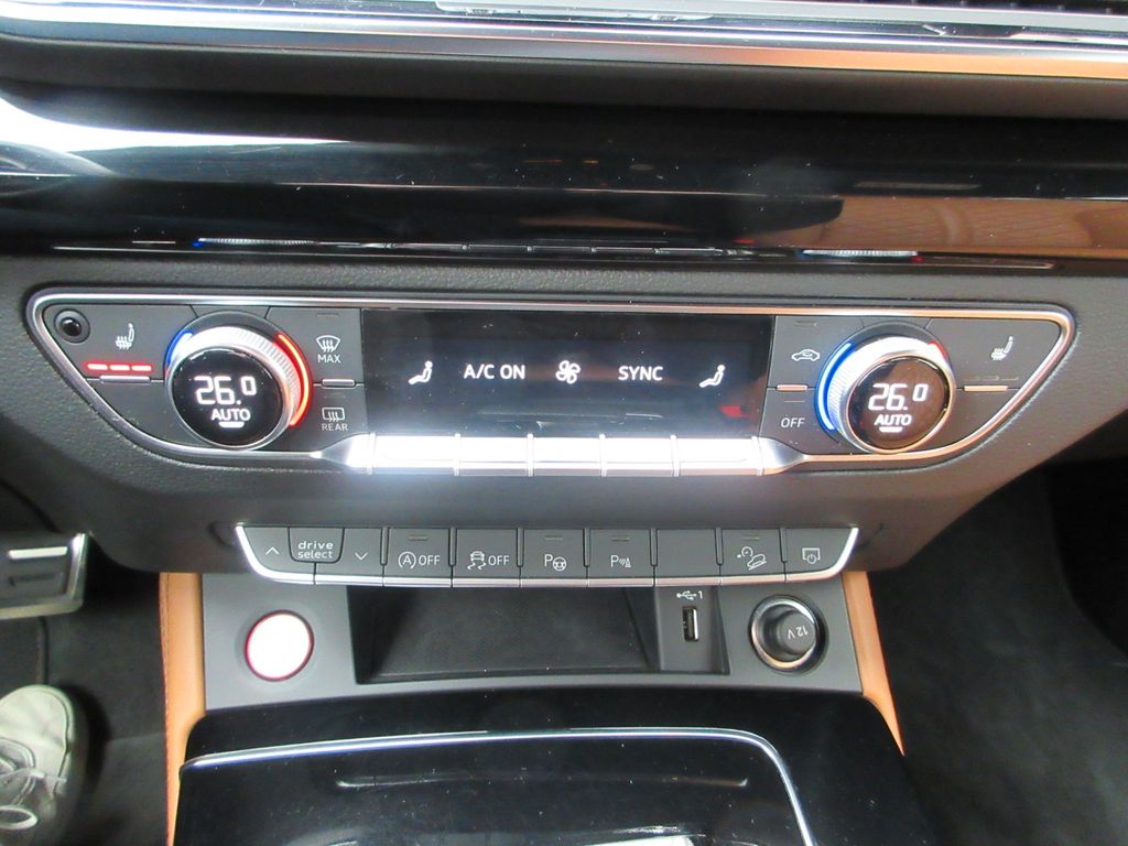 Audi SQ5 2021