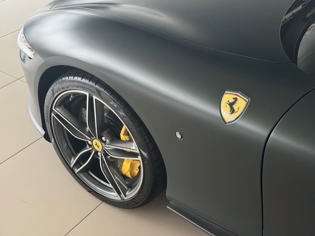 Ferrari Roma 2025