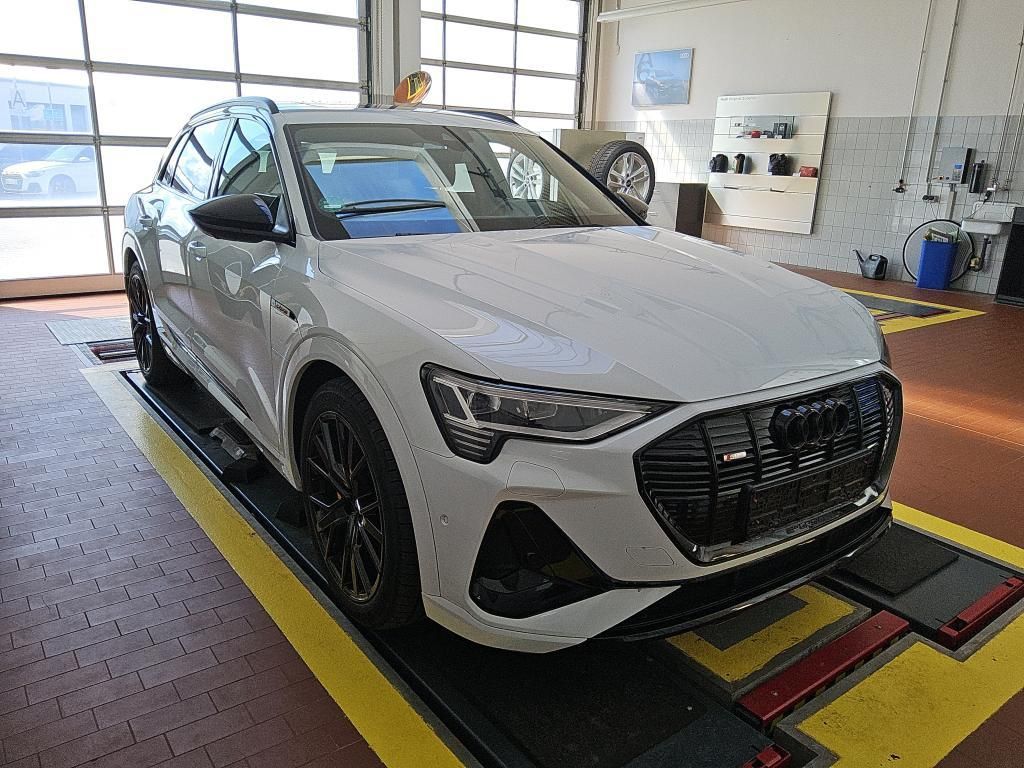 Audi e-tron 2022