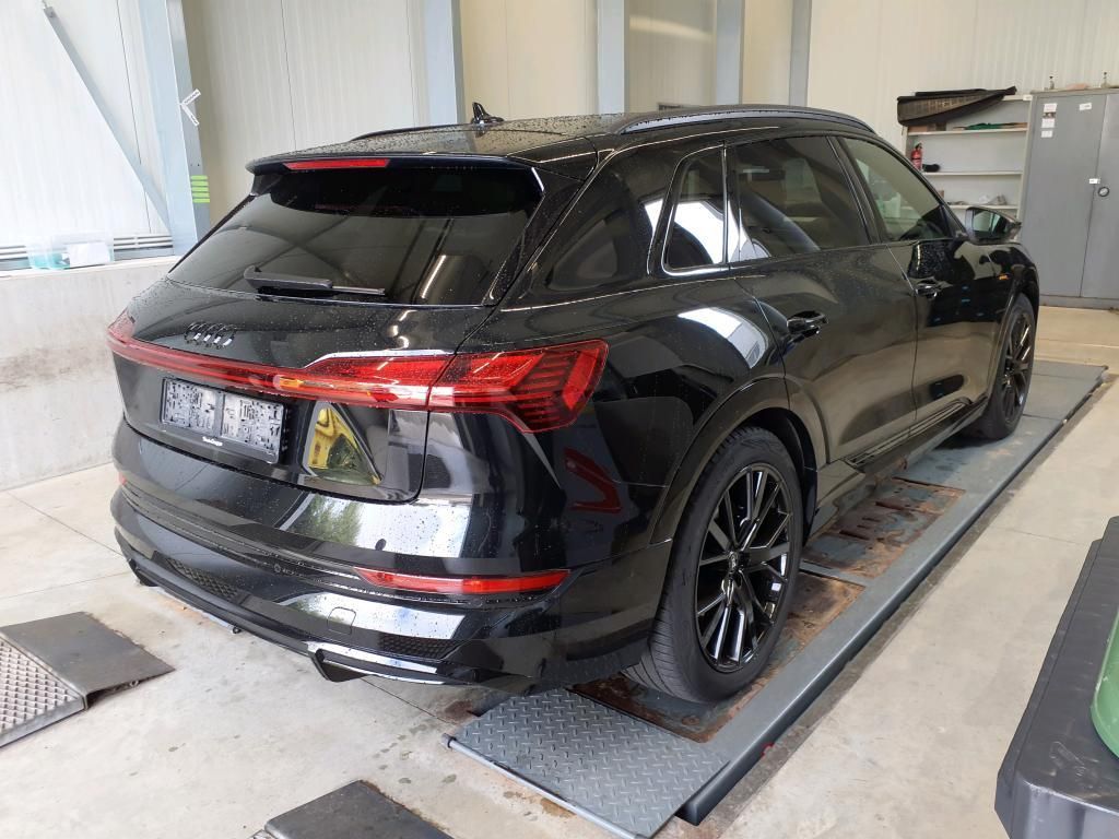 Audi e-tron 2022
