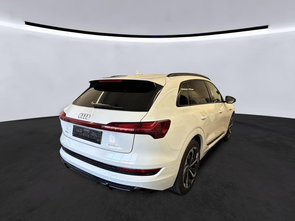 Audi e-tron 2021
