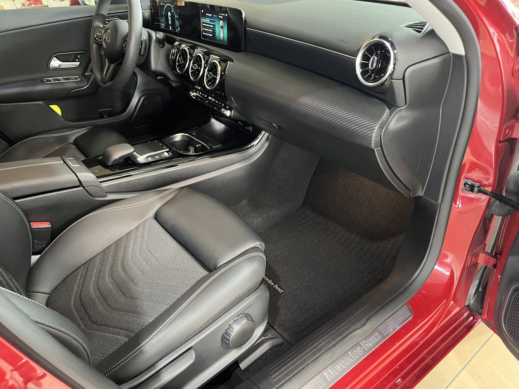 Mercedes-Benz A 200 2021