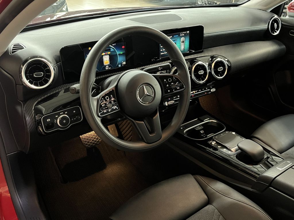 Mercedes-Benz A 200 2021