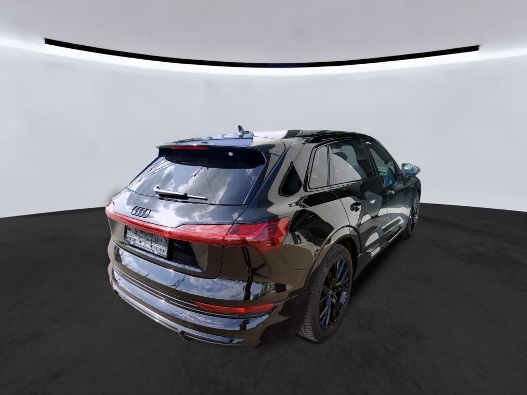 Audi e-tron 2022