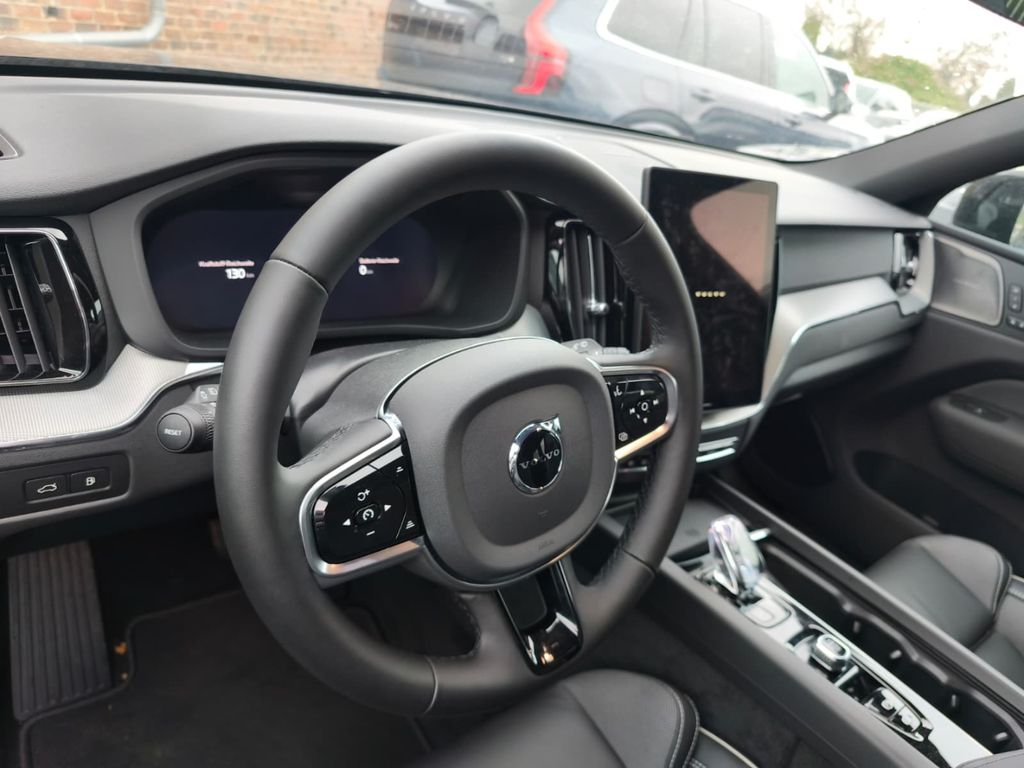 Volvo XC60 2025