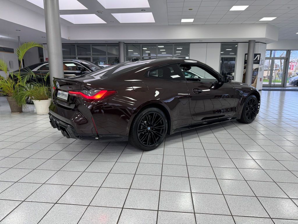 BMW M4 2024