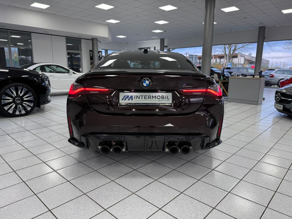 BMW M4 2024