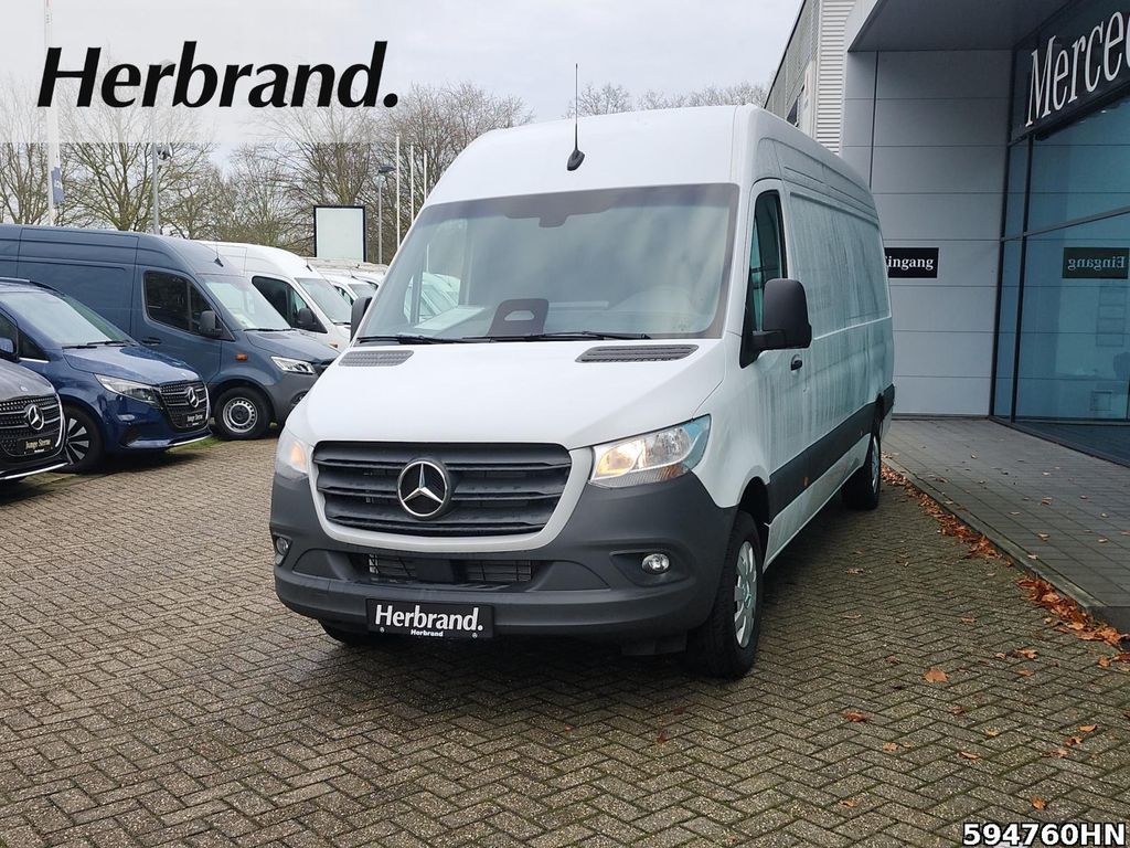 Mercedes-Benz Sprinter 2025