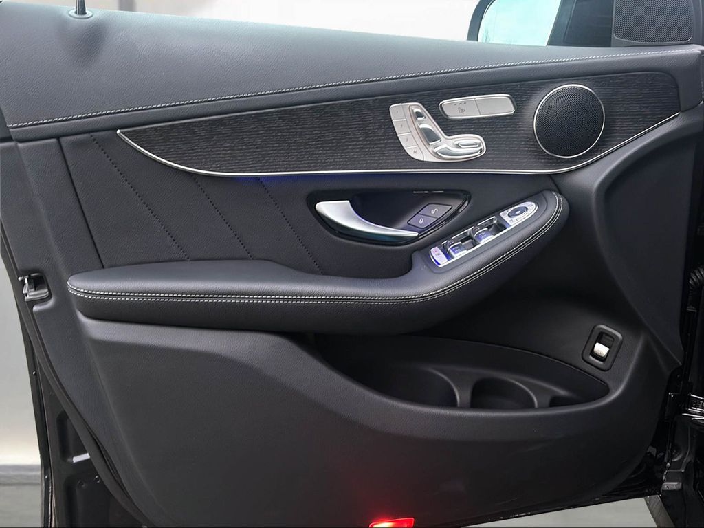 Mercedes-Benz GLC 300 2022