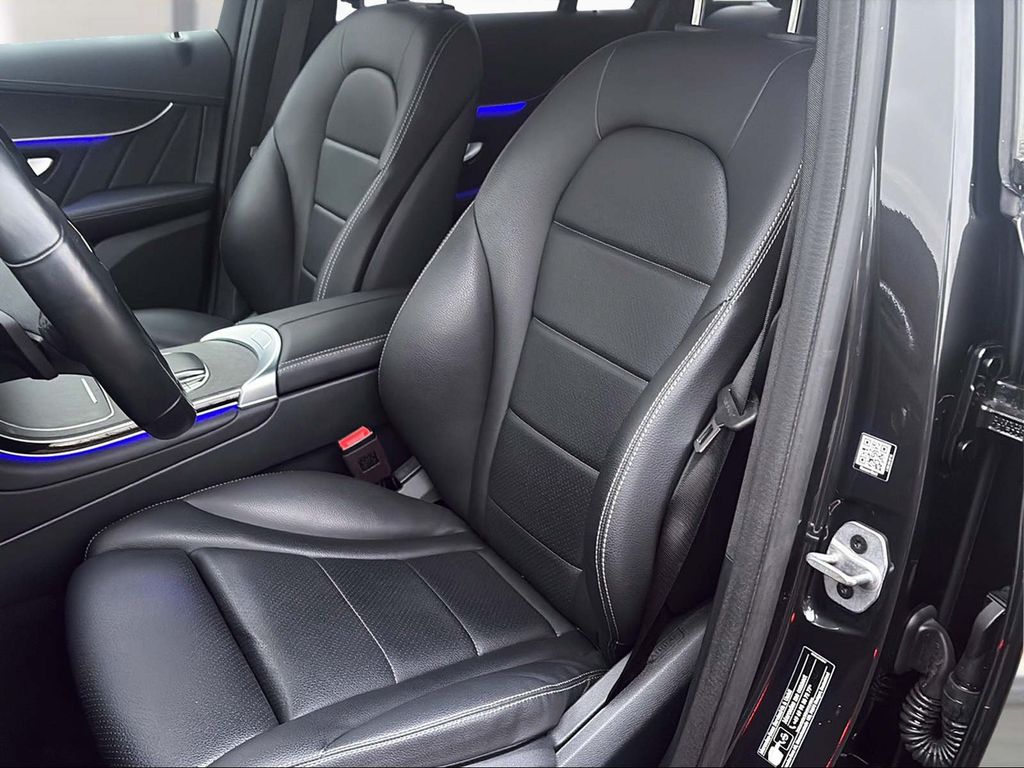 Mercedes-Benz GLC 300 2022