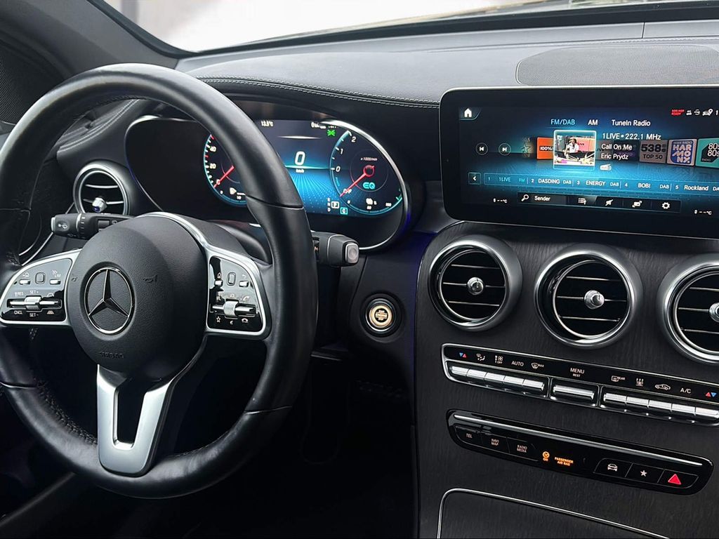 Mercedes-Benz GLC 300 2022