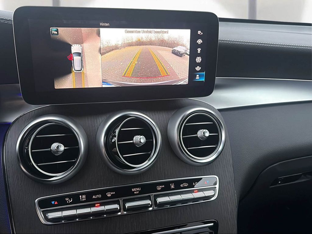 Mercedes-Benz GLC 300 2022