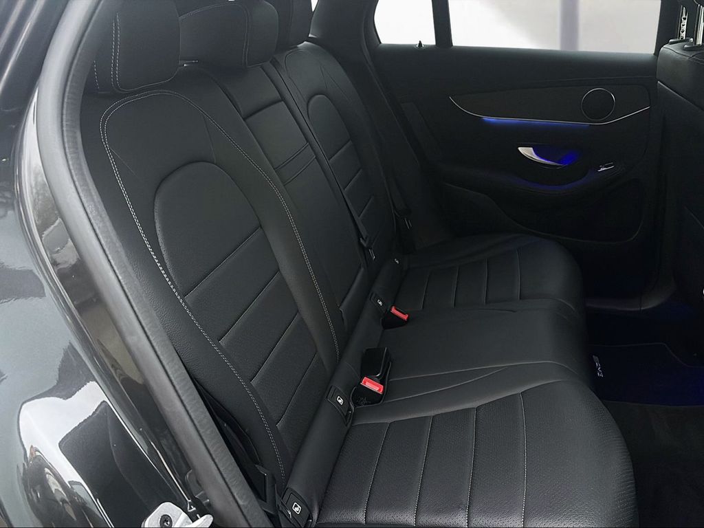 Mercedes-Benz GLC 300 2022