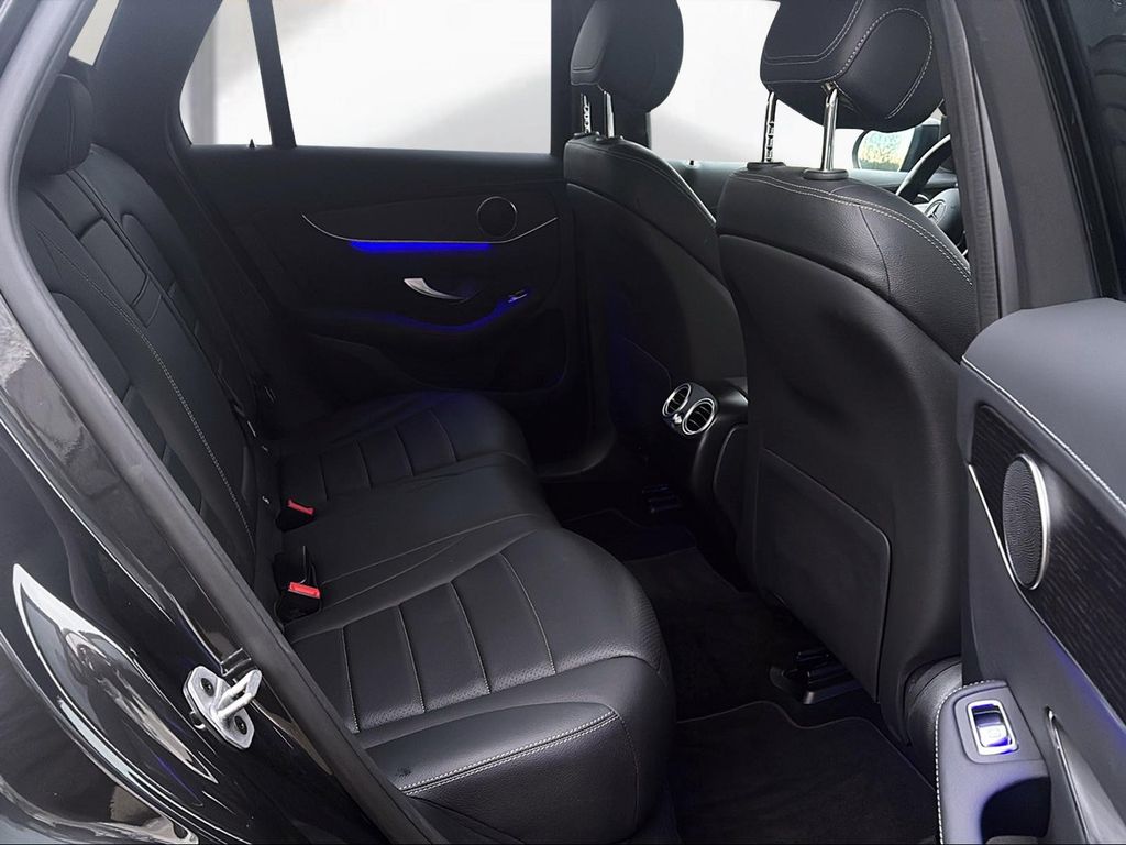 Mercedes-Benz GLC 300 2022