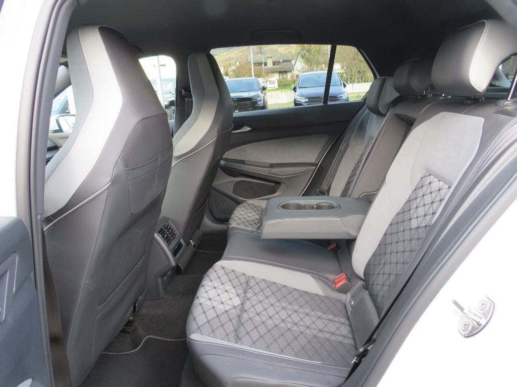 Volkswagen Golf 2022