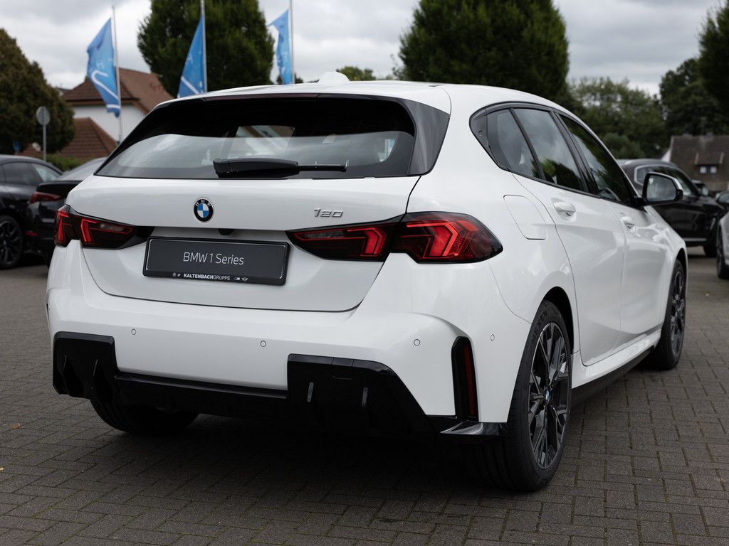 BMW 120