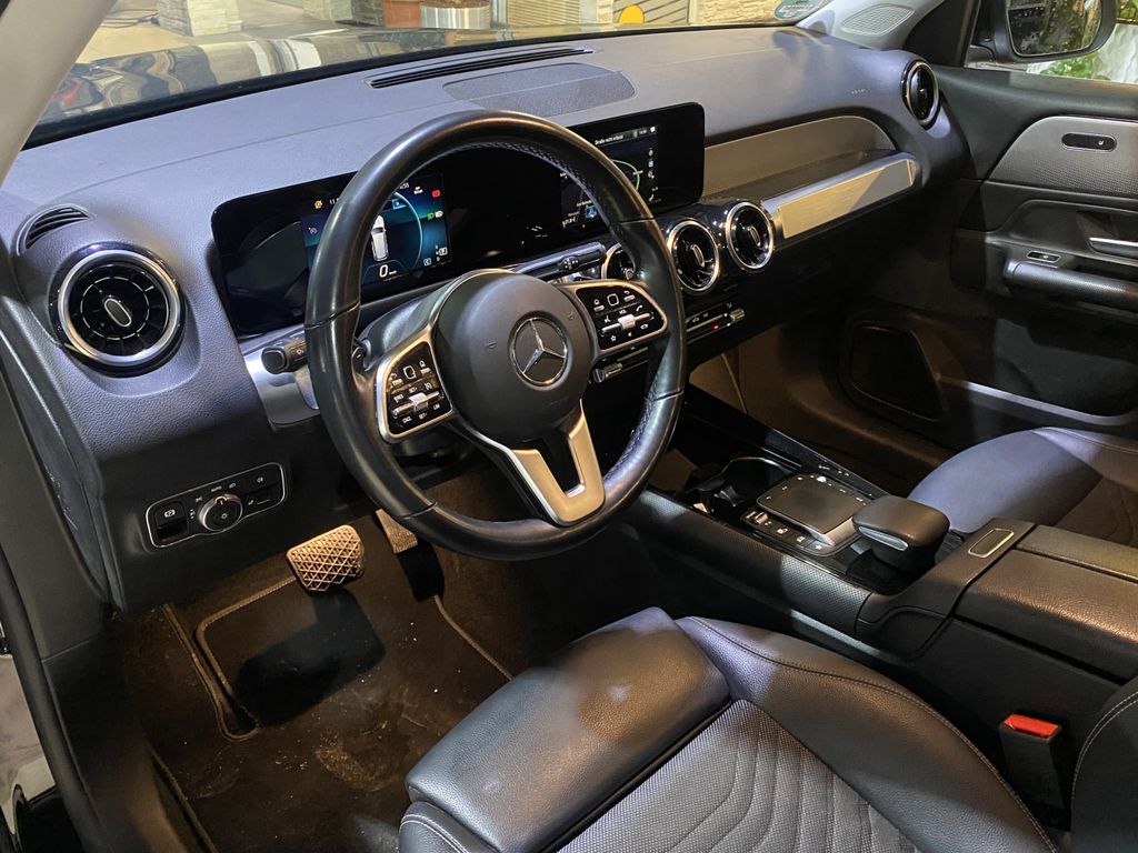 Mercedes-Benz GLB 200 2023