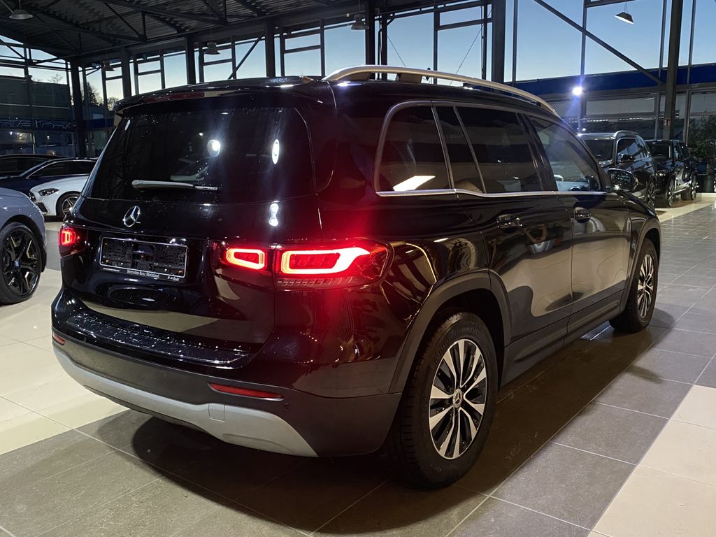 Mercedes-Benz GLB 200 2023