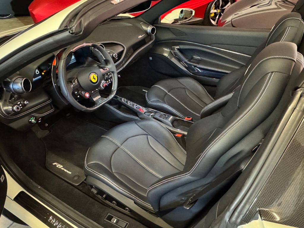 Ferrari F8 2022
