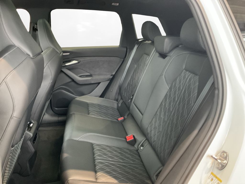 Audi SQ6 e-tron 2025