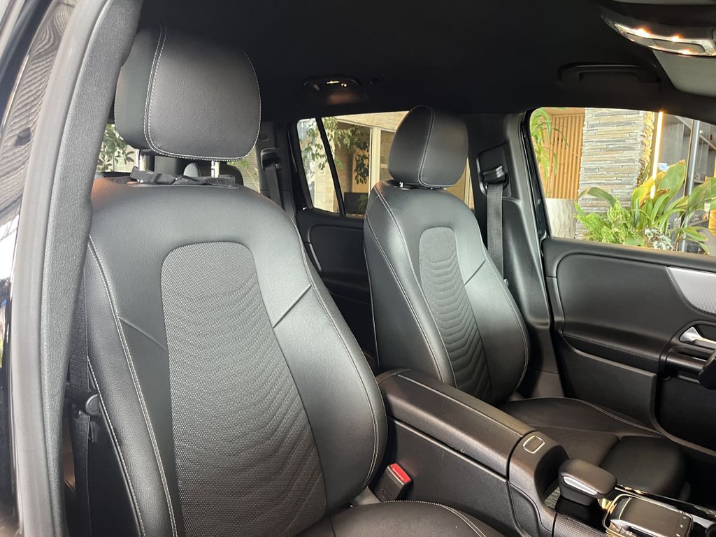 Mercedes-Benz GLB 200 2020