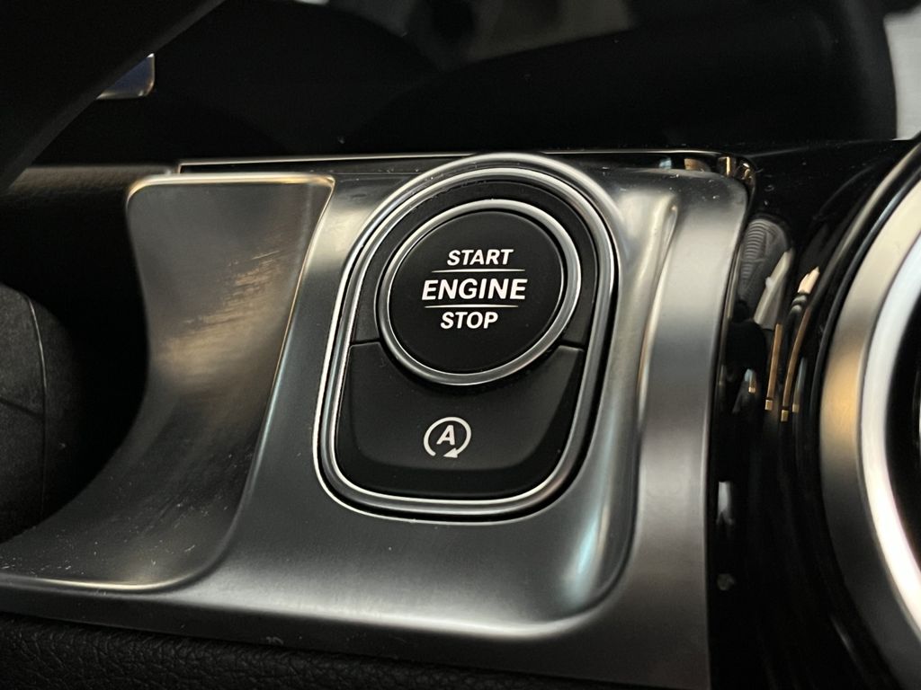 Mercedes-Benz GLB 200 2020