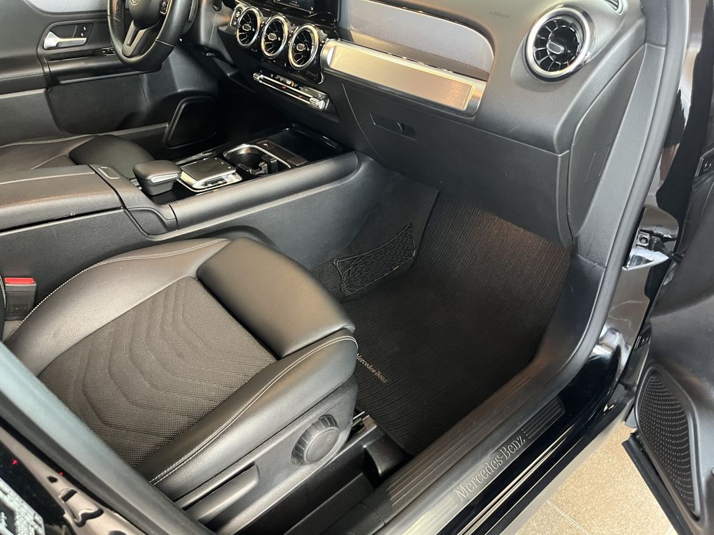 Mercedes-Benz GLB 200 2020