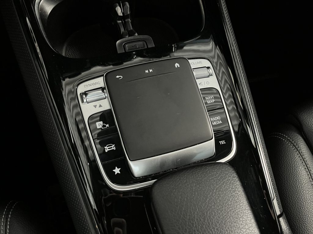 Mercedes-Benz GLB 200 2020