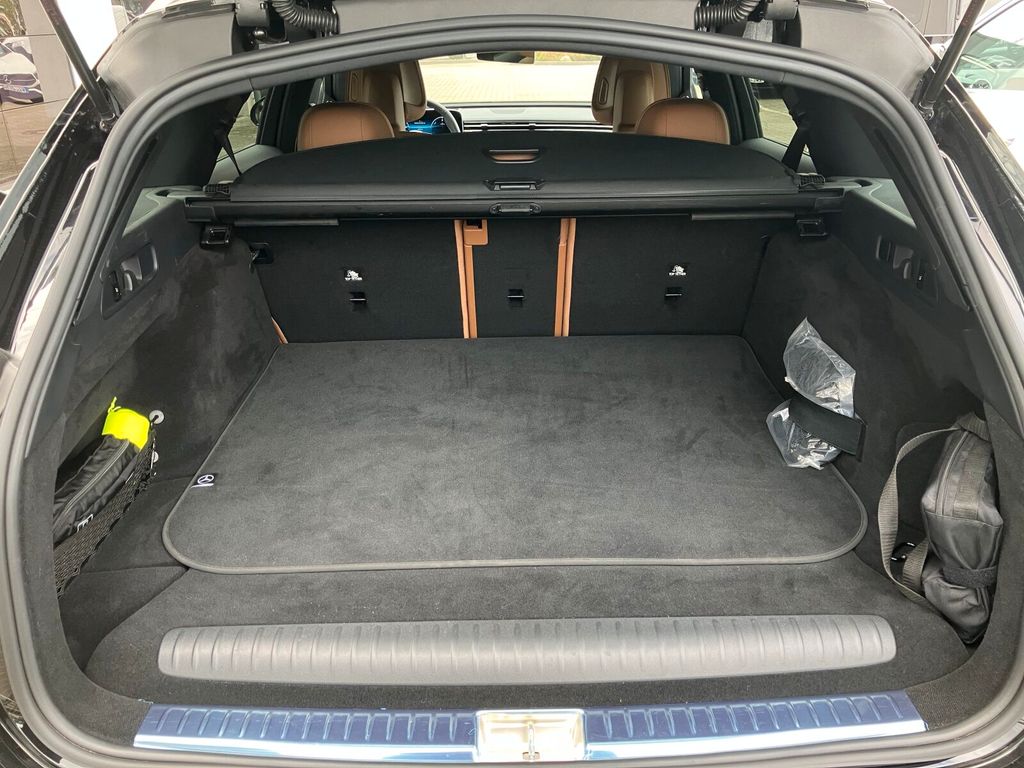 Mercedes-Benz E 300 2025