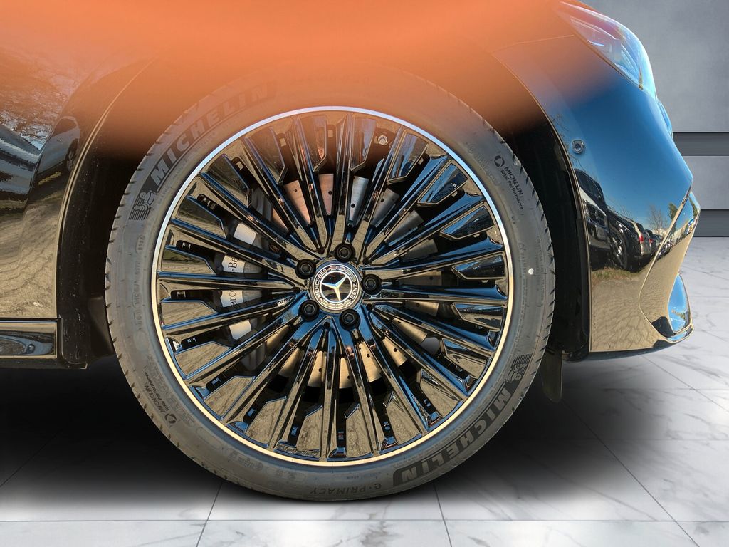 Mercedes-Benz E 300 2025