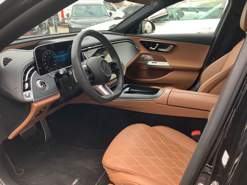 Mercedes-Benz E 300 2025