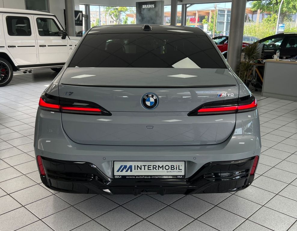 BMW i7 2024
