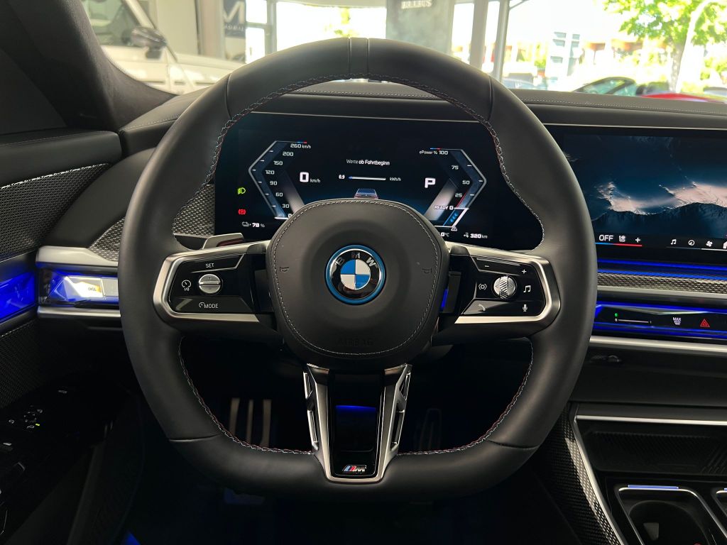 BMW i7 2024