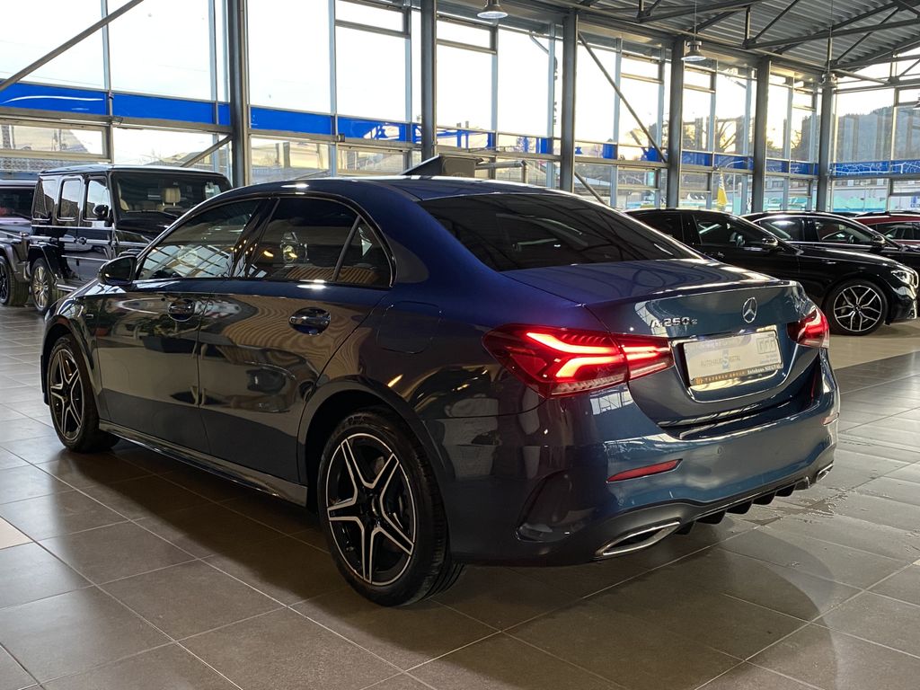 Mercedes-Benz A 250 2021
