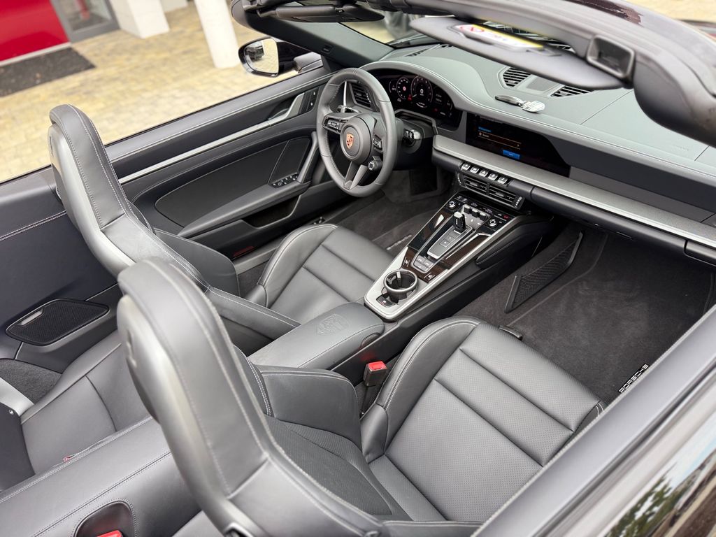 Porsche 992 2025