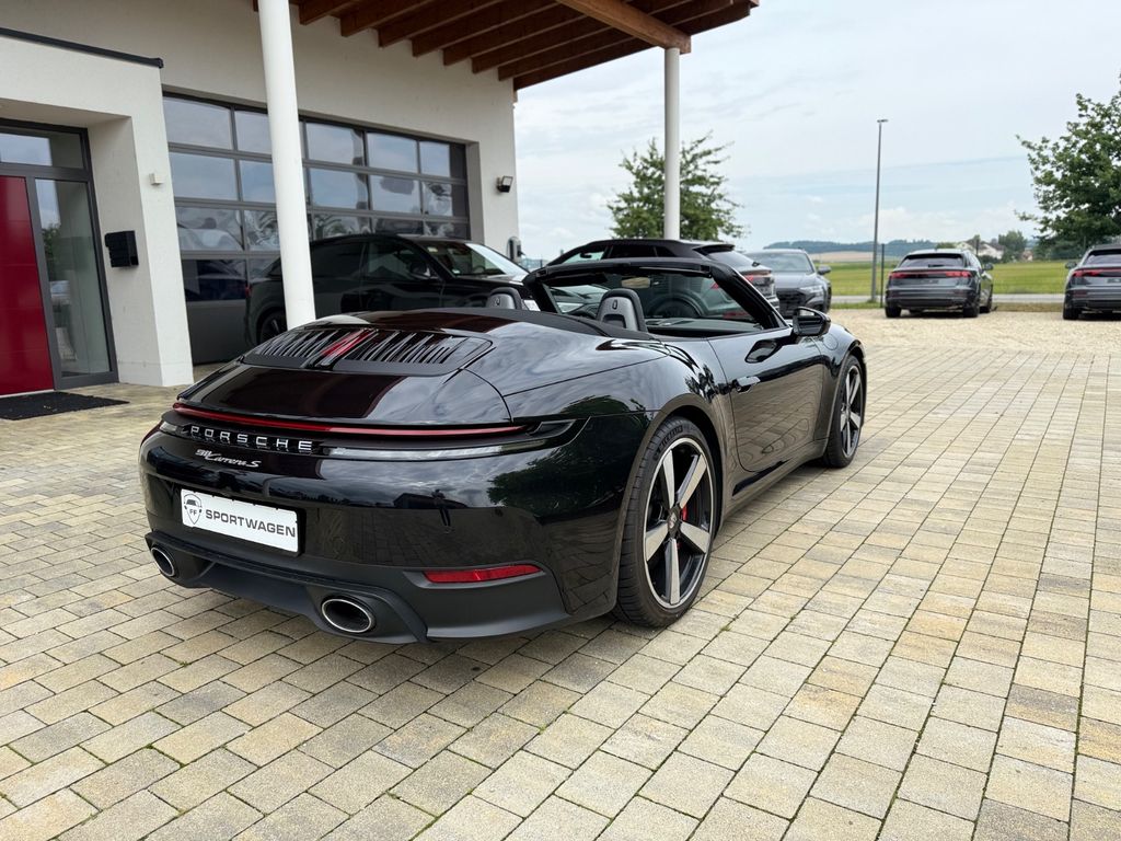 Porsche 992 2025