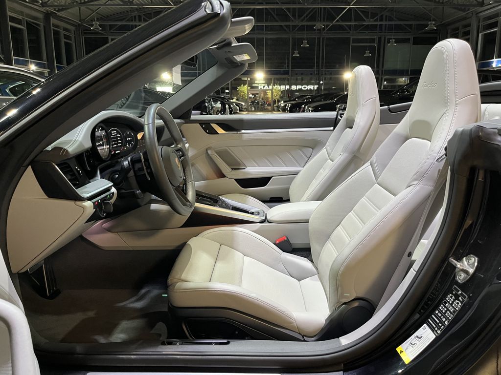 Porsche 992 2021