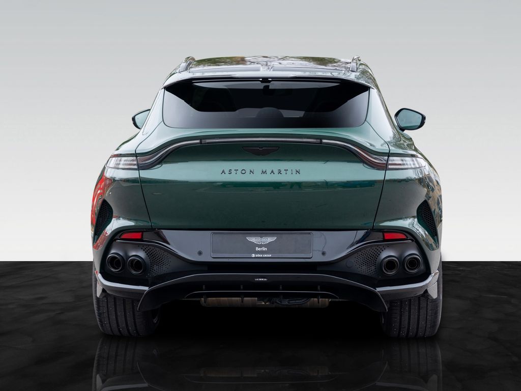 Aston Martin DBX 2025