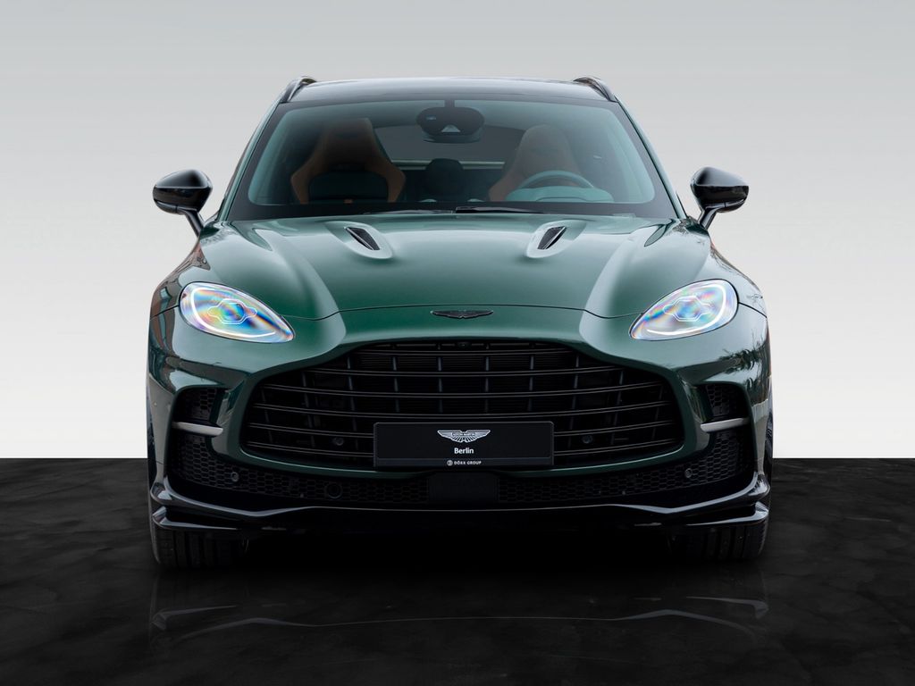 Aston Martin DBX 2025
